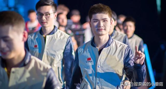 足球场上的帅气瞬间，定格那些令人热血沸腾的瞬间