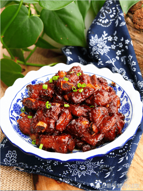家庭美食，红烧糖醋排骨的完美制作指南