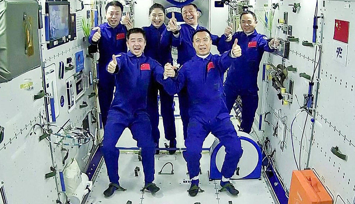 翱翔星辰的守护者—记神舟16号三位宇航员的名字与使命